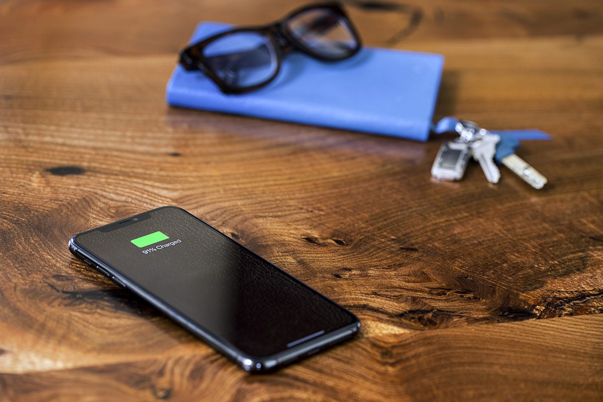 Grothouse countertop with hidden charging system 